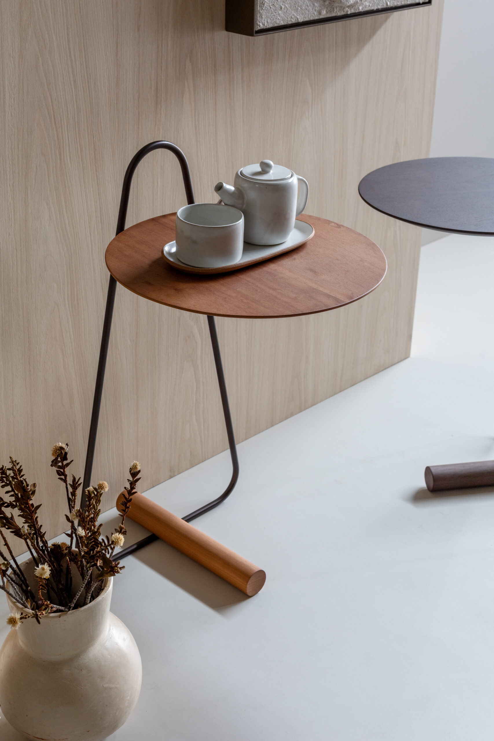 mesa-auxiliar-tato-dopo-studio-fabricio-ronca-3